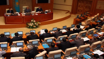 Парламент принял поправки по вопросам пресечения лжепредпринимательства