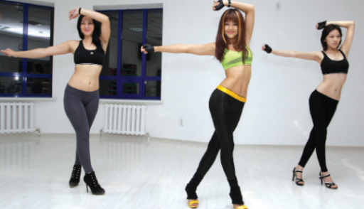 Девушки в танце гоу гоу фото Девушки в танце гоу гоу фото