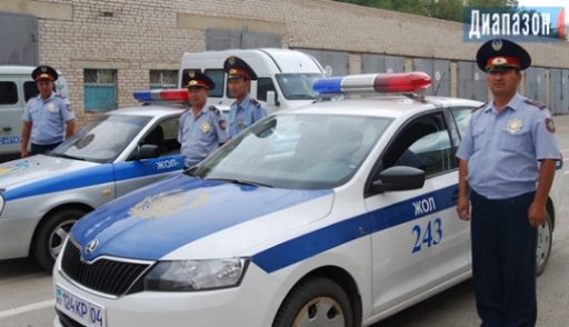 Полицейские стреляли в машину с пьяным угонщиком