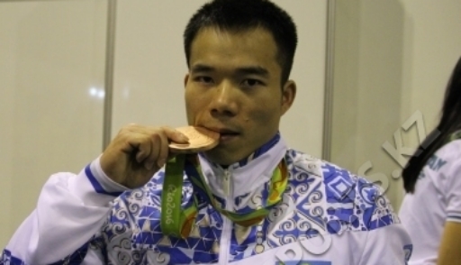 Тяжелоатлет Фархад Харки одержал победу «бронзу» на Олимпиаде в Рио